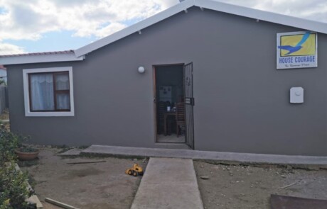 Home (5)